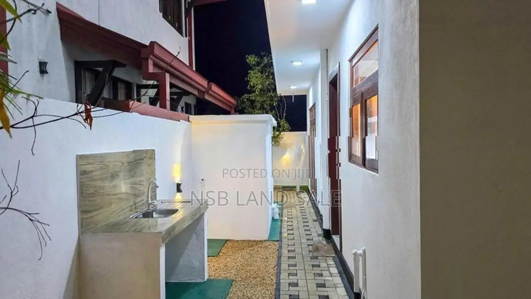 (NSB) SUPER LUXURY HOUSE FOR SALE IN ATHURUGIRIYA