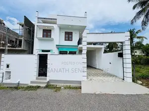 Brand-New Modern House in Athurugiriya