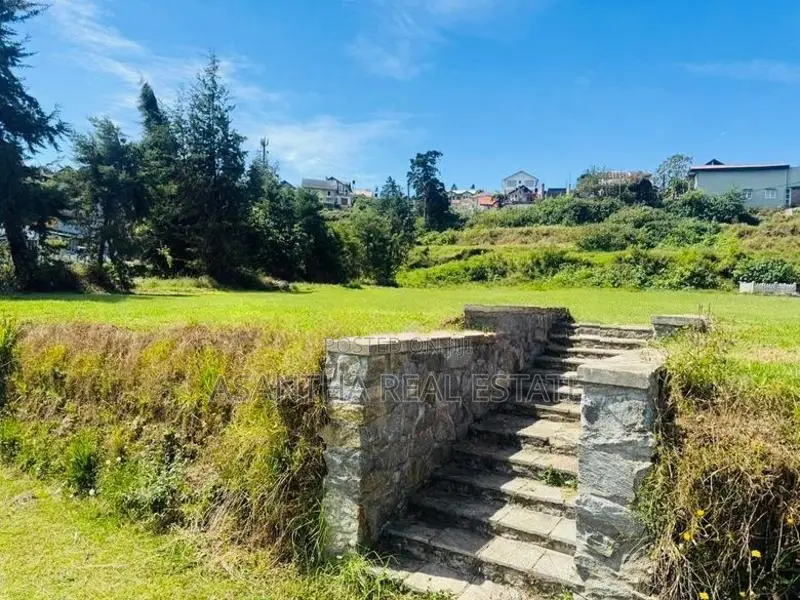 (AFA927) Gregory Lake Front 145 P bare land for sale in Nuwaraeliya