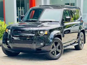 Land Rover Defender Dynamic HSE 2024