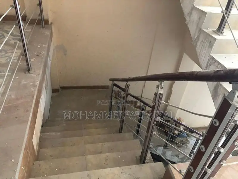 Commercial Building For Rent in Kollupity Colombo.03
