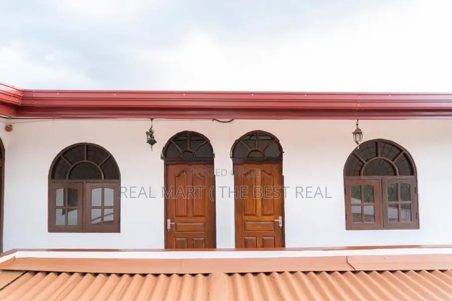 Maharagama : 4BR (9.1P) House for Sale at Nawinna