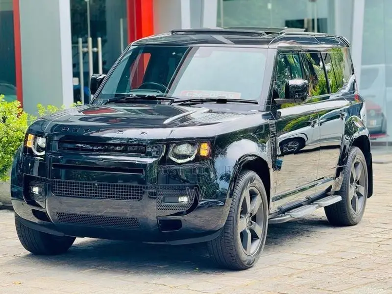 Land Rover Defender Dynamic HSE 2024