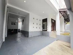 Almost New Luxury 3 Story House For Sale In Homagama