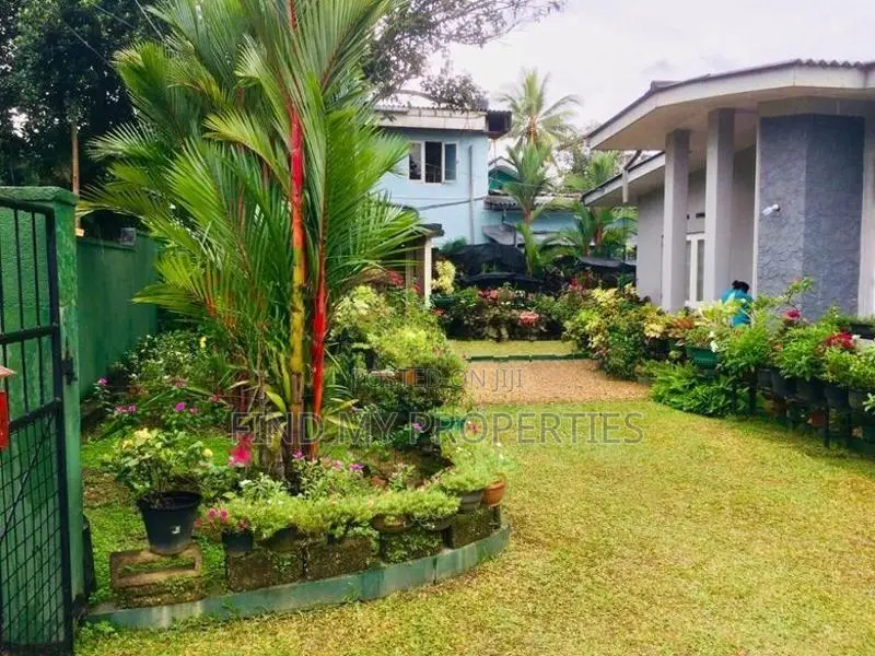 Land for Sale in Kadawatha