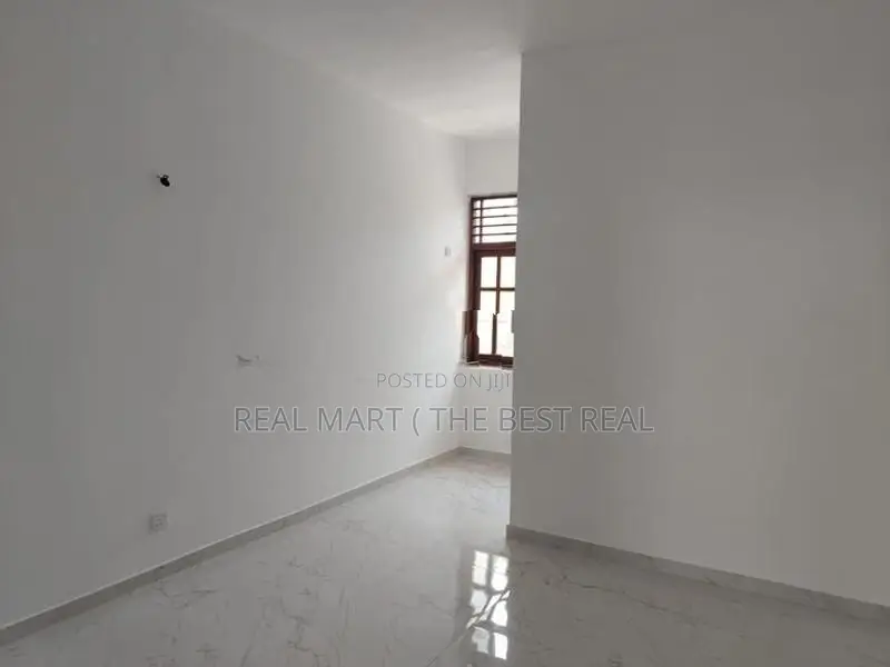 Nugegoda : Brand new 4BR (6.5P) house for Sale at Delkanda