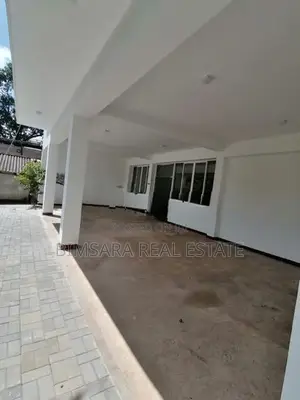 3000 SQ.FT. GROUND FLOOR SPACE IN NAWALA FOR LEASE | LH 3680