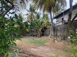 10 Perch Superb Land for Sale - Walking Distance to High-Level Road