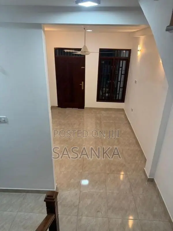 Kaduwela Prime Location Luxury Two Story House For sale