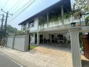 Brand New Super Luxury House for Sale in Talawatugoda