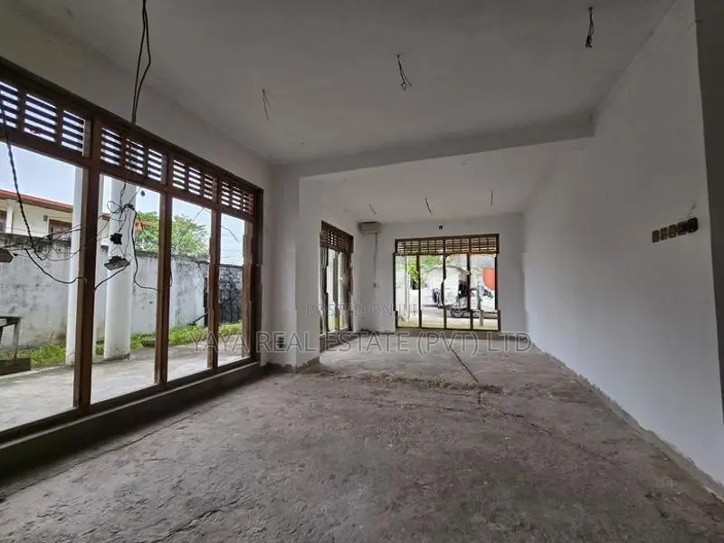 Under Construction Luxury House for Sale in Battaramulla