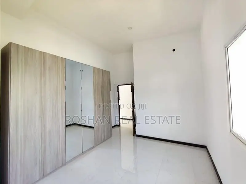 LUXURY FURNISHED APARTMENT FOR RENT COLOMBO 4 PR2236