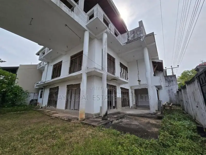 Under Construction Luxury House for Sale in Battaramulla