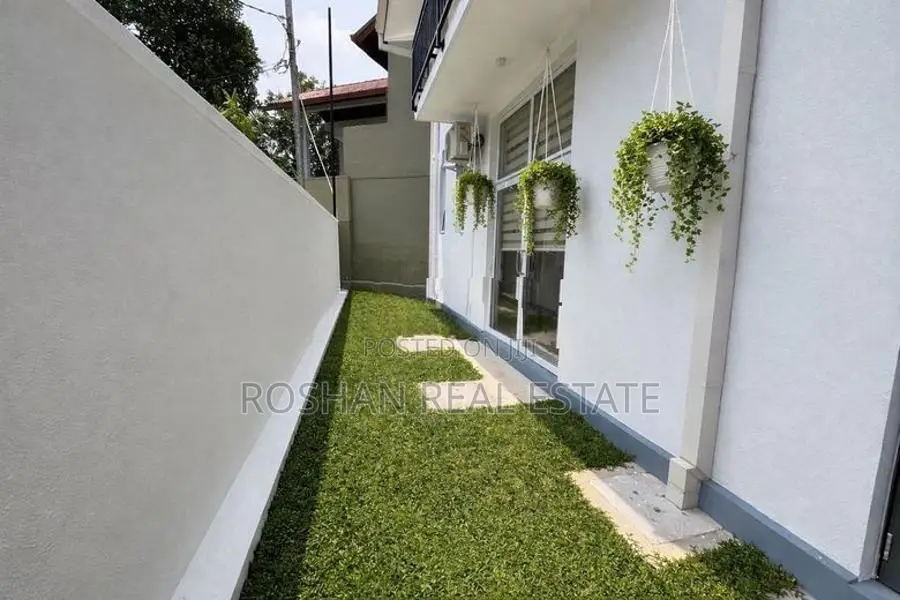 MODERN BRAND NEW HOUSE FOR SALE BATTARAMULLA CHI2244