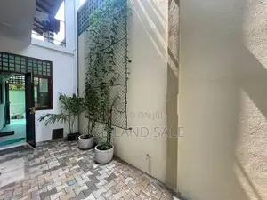 Brand New Super Luxury House for Sale in Talawatugoda
