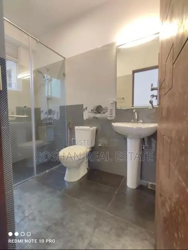 SUPER LUXURY 3 STORY HOUSE FOR RENT KOSWATTA CH2269