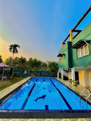 Super Luxury 35 Perch 3-Story Villa / House With Pool For Sale In Mala