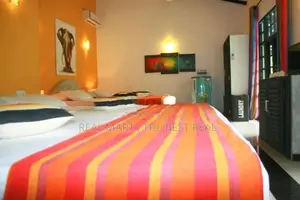 Colombo 3 : 8 A/C BR fully furnished Hotel for rent