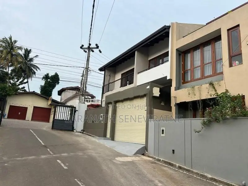Brand-New Modern House- Aurora Scheme - Piliyandala Jayaliyagama Kesbe