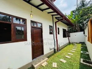Single Story Modern Brand-New House Homagama Diyagama