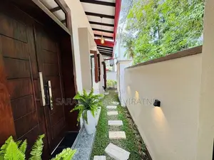 Single Story Modern Brand-New House Homagama Diyagama