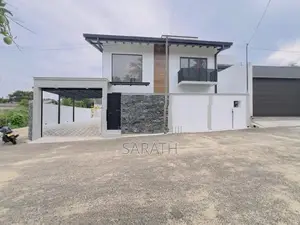 New Designed Brand House In Athurugiriya