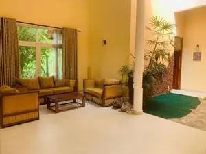 ගෘහ භාණ්ඩ ‎සමග පර්චස් 17 ඉඩම හා අන්ගසම්පූර්ණ නිවස