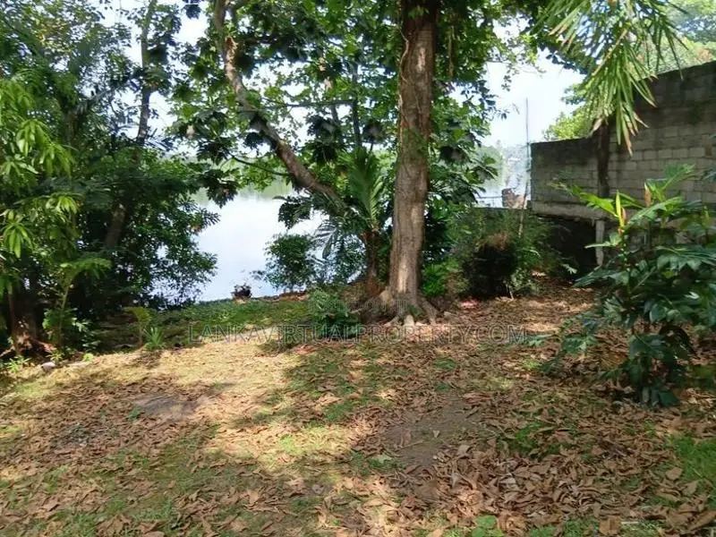 Moratuwa Katukurunda South River Facing 20 Perches Land for Sale