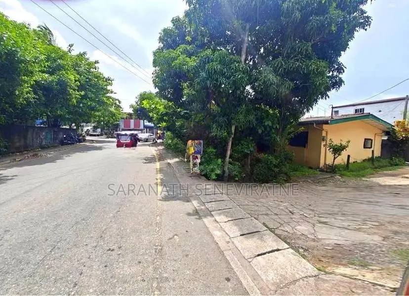 HOUSE WITH LAND FOR SALE – RAJAGIRIYA Facing New Kolonnawa Rd