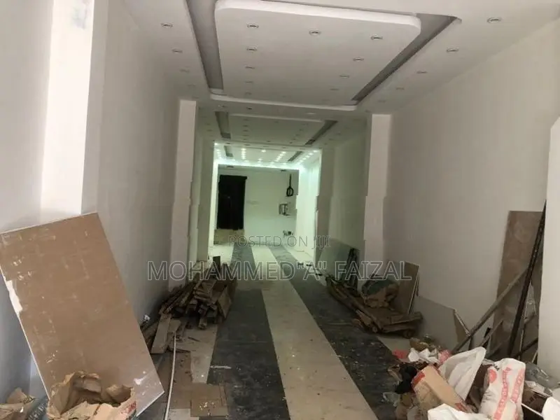 Warehouse For Rent in Bandaranaike Mawathe Colombo.12