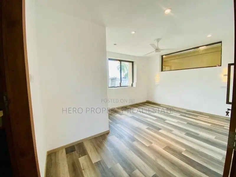 (CSM2603-001)Modern Luxury House for Sale in Moratuwa