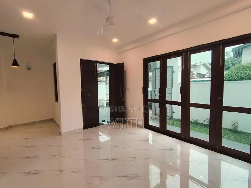 BRAND NEW THREE STOREY HOUSE FOR SALE IN KOTTAWA POLGASOWITA