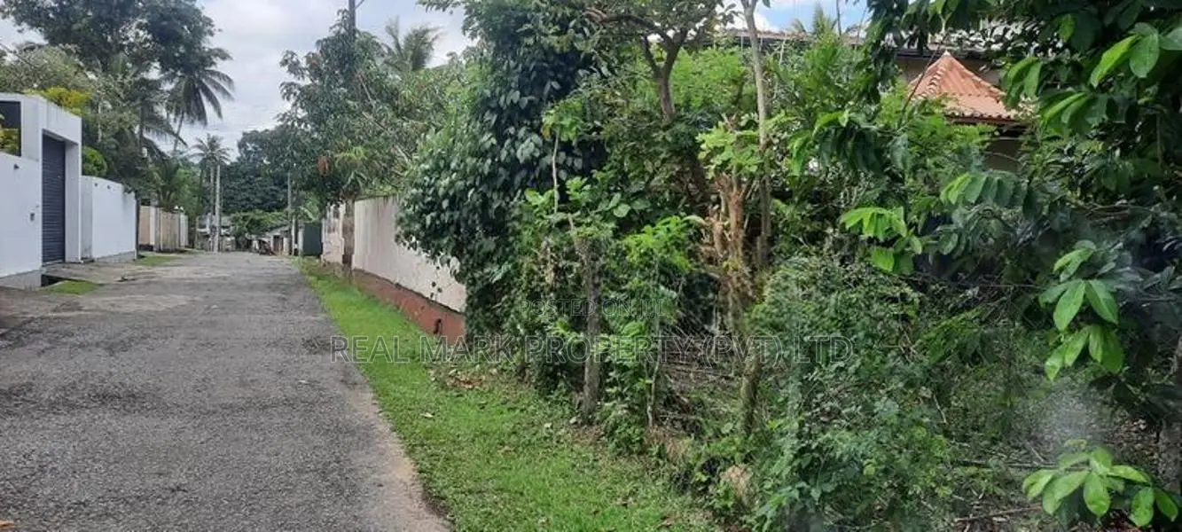 Land in a Gated Community for Sale Homagama