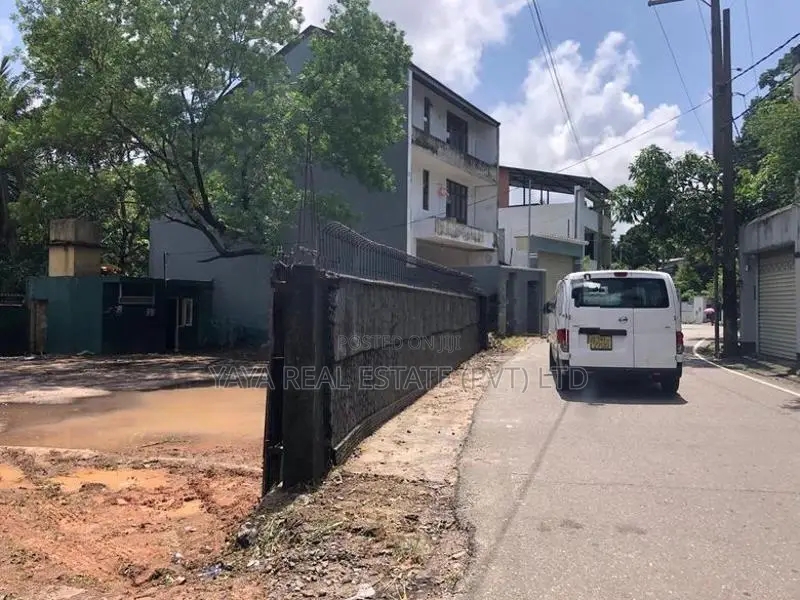 Residential Land For Sale In Battharamulla