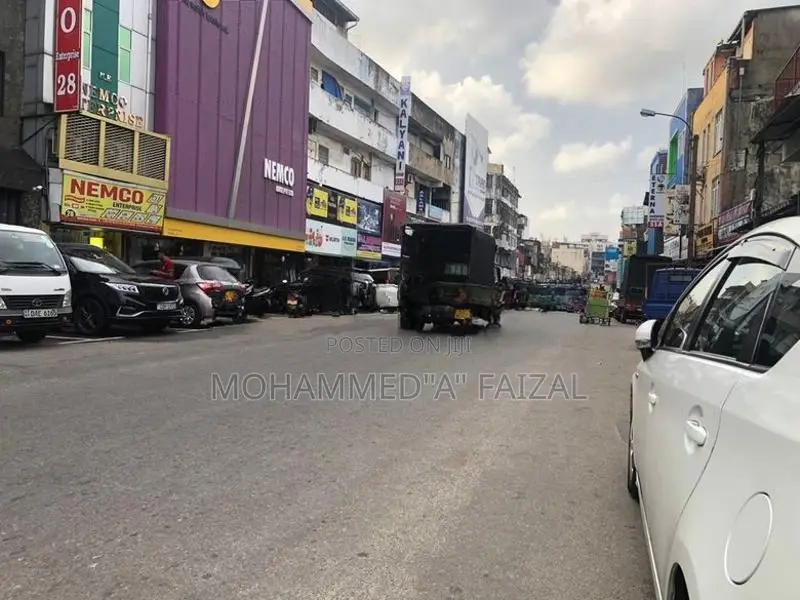 Warehouse For Rent in Bandaranaike Mawathe Colombo.12
