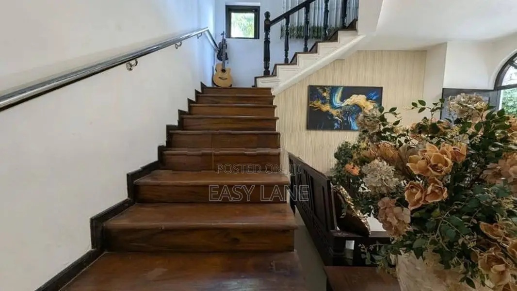 Kaduwela Luxury දෙමහල නිවසක් ගෘහ භාණ්ඩ සහිතව විකිණීමට