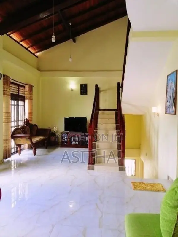 තෙමහල් නිවස පරපිලියාන