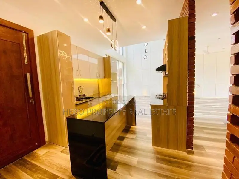 (CSM2603-001)Modern Luxury House for Sale in Moratuwa