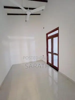 Full Fill Brand New House In Athurugiriya