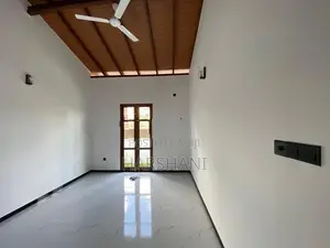 Brand New Single Storied Beautiful House close to Pannipitiya & Kottaw