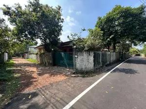 Single Storied House Near Kesbewa Town - Around 700 meters