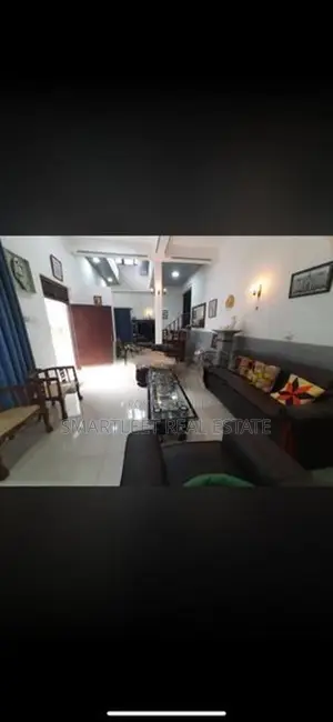2 Storey House with 4 Bedrooms for Sale Pilimathalawa