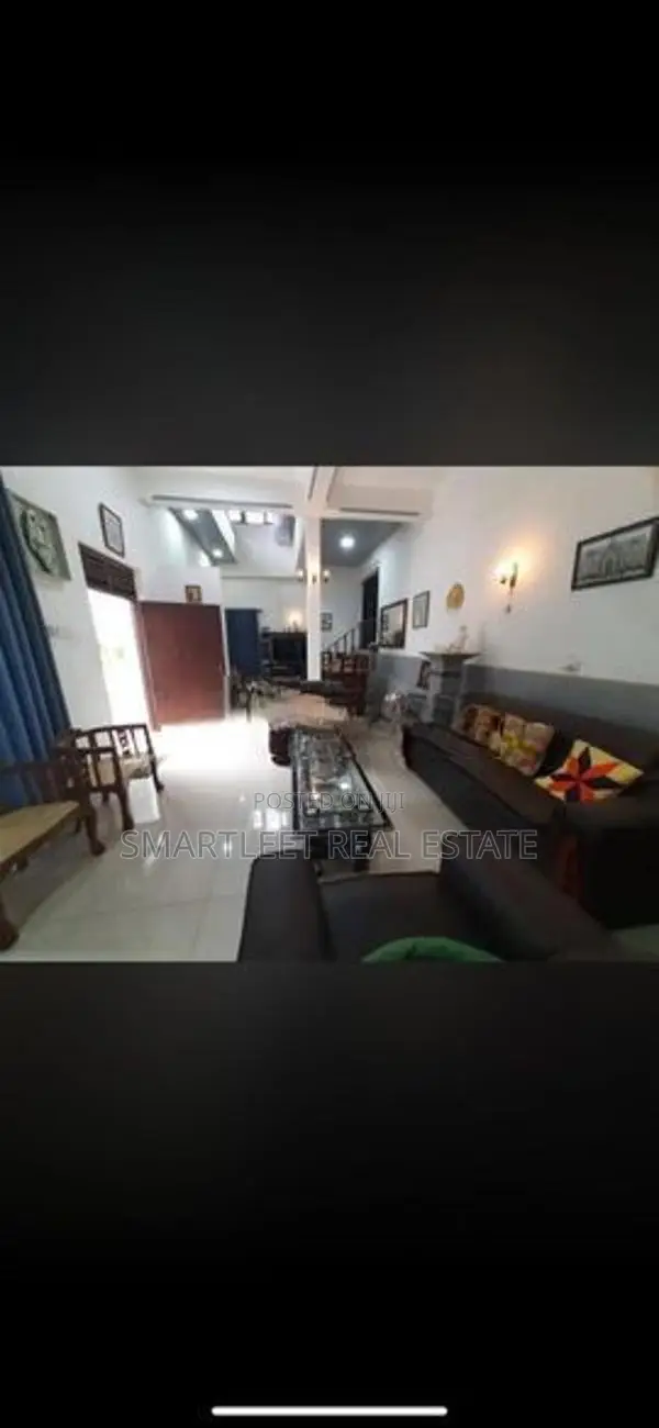 2 Storey House with 4 Bedrooms for Sale Pilimathalawa