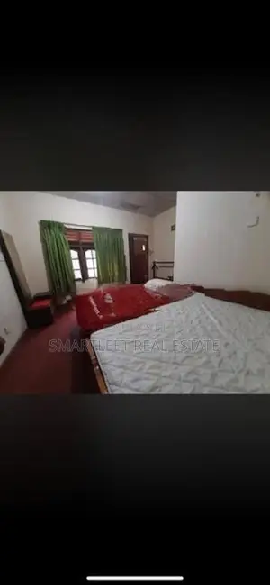 2 Storey House with 4 Bedrooms for Sale Pilimathalawa