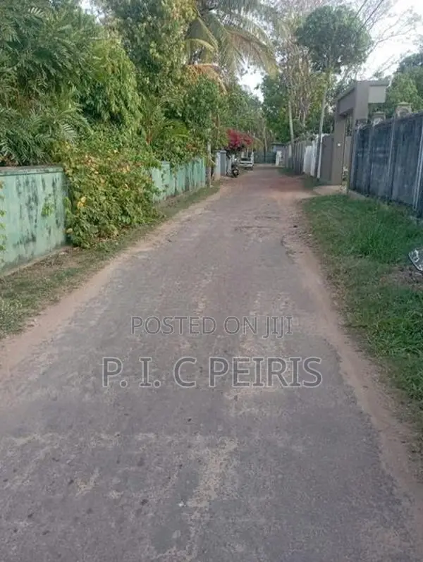 Land for sale Akkara 50, Negombo.Gampaha.