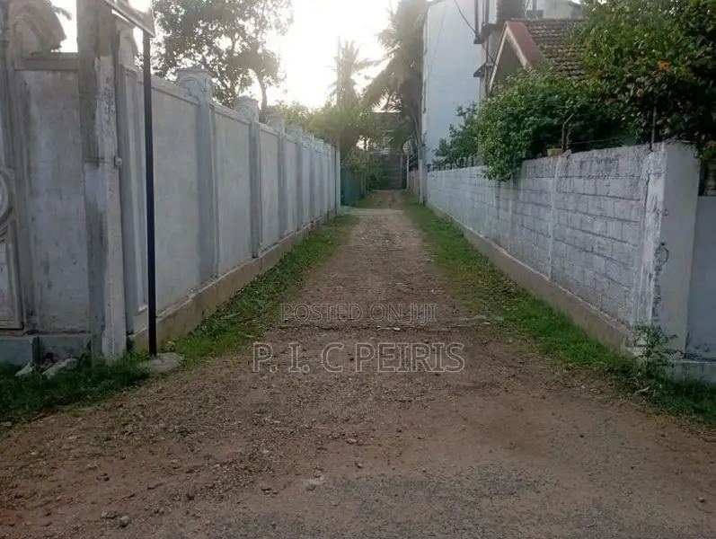 Land for sale Akkara 50, Negombo.Gampaha.