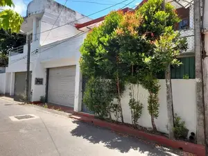 Colombo 07 Torrington Gardens 5 Bedrooms Upstairs House for Sale