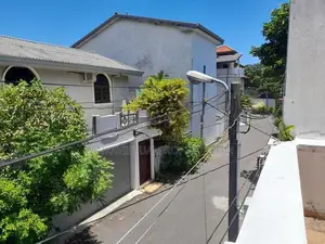 Colombo 07 Torrington Gardens 5 Bedrooms Upstairs House for Sale