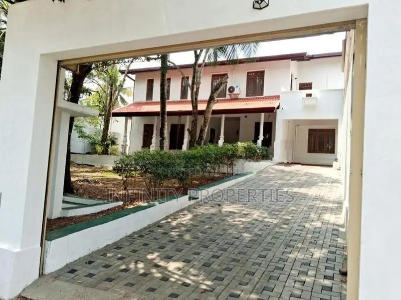 (AF761) 02 Story House With 22 P Sale At Pannipitiya