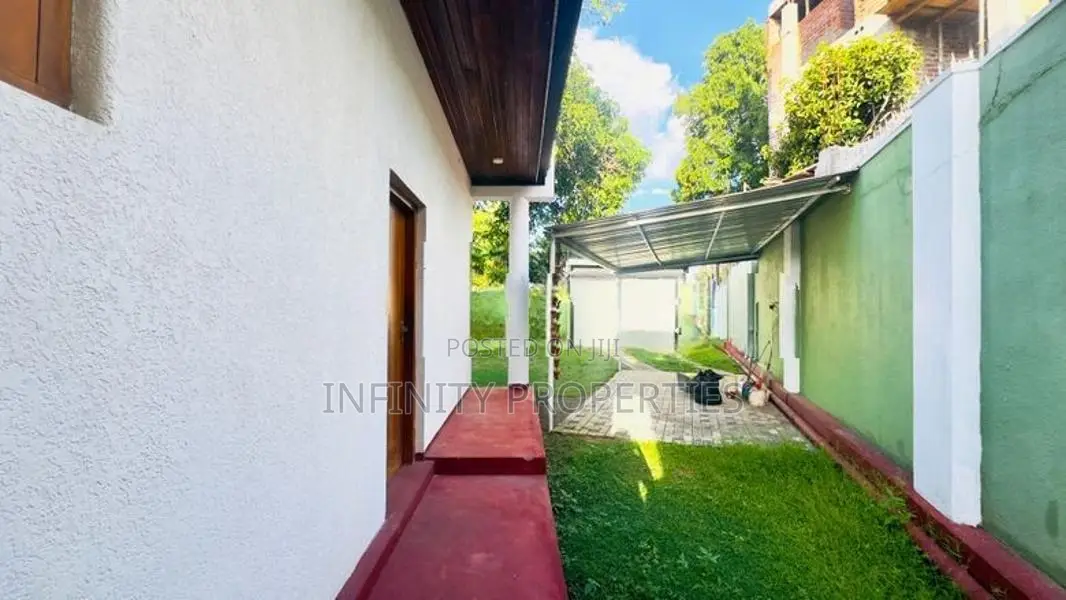 16 Perch 2-Storey House for Sale - Wattegedara, Maharagama
